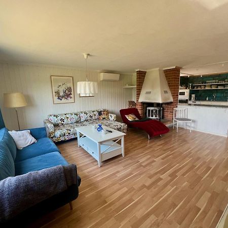 Idylliskt Hus Med Sjoeutsikt. Villa เอิสท์ฮัมมาร์ ภายนอก รูปภาพ